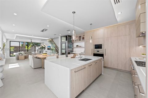 Tiny photo for 1418 NE 6th St, Fort Lauderdale, FL 33304 (MLS # A12055694)