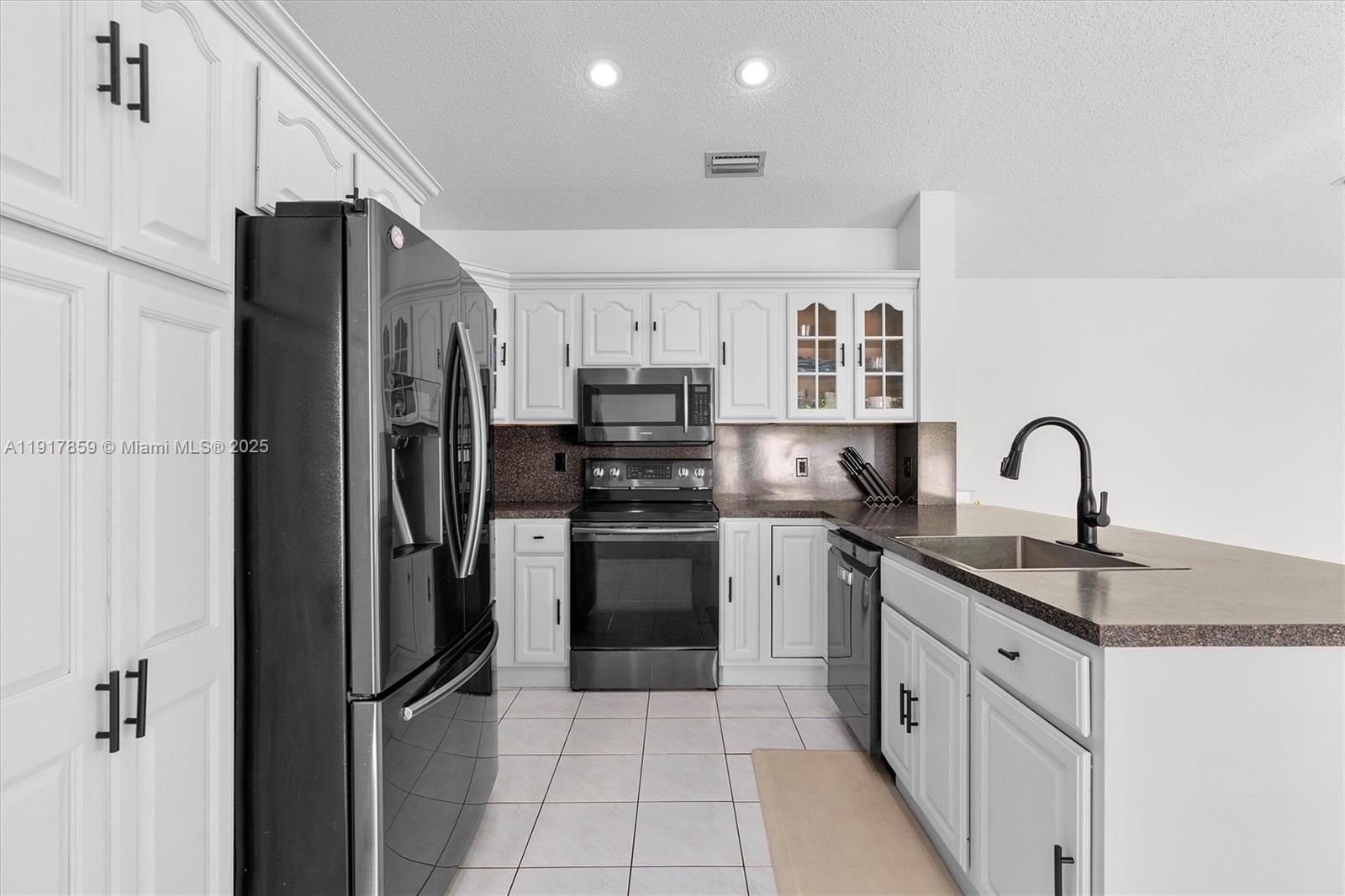 LANDINGS - Residential