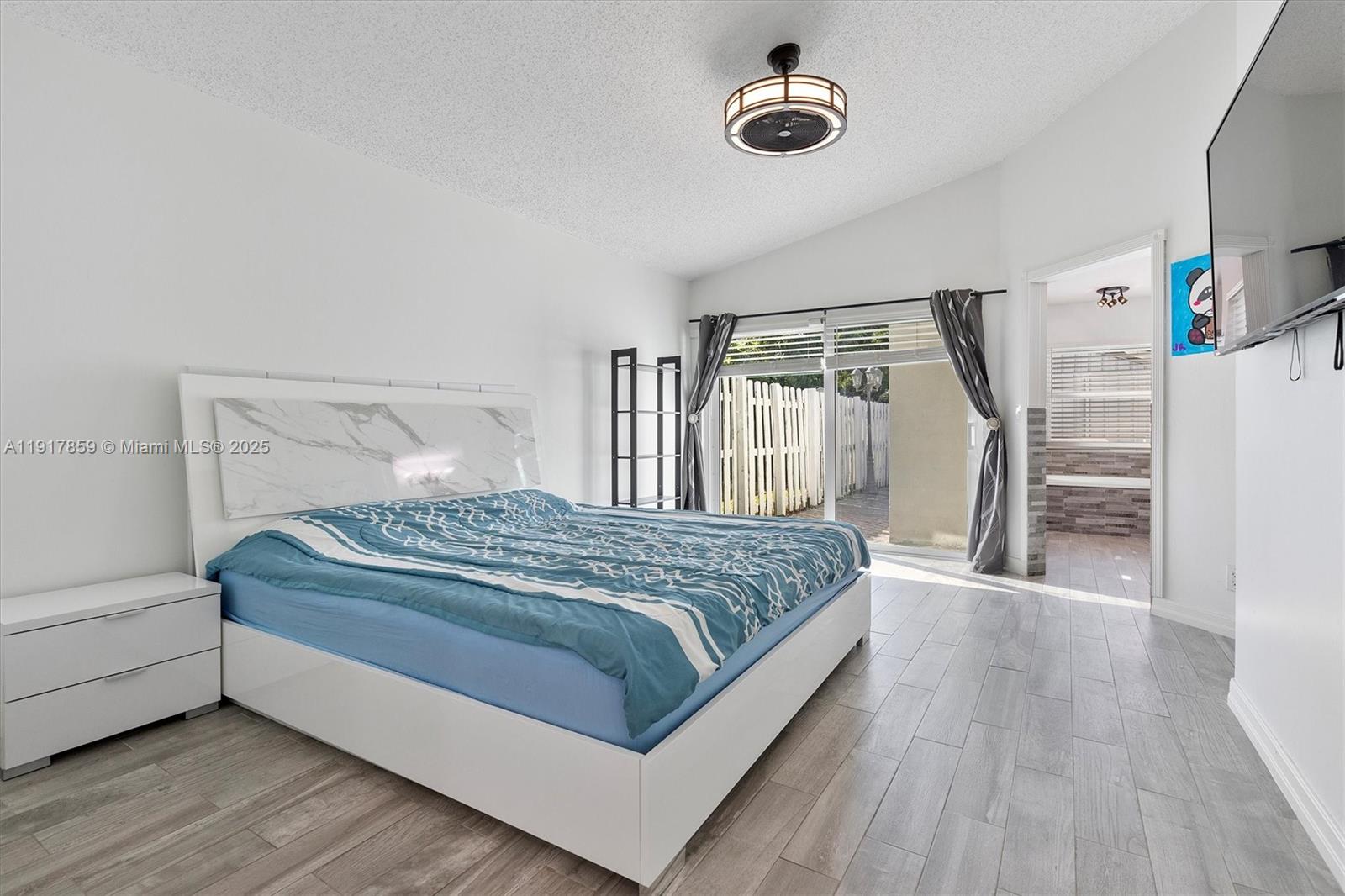 LANDINGS - Residential