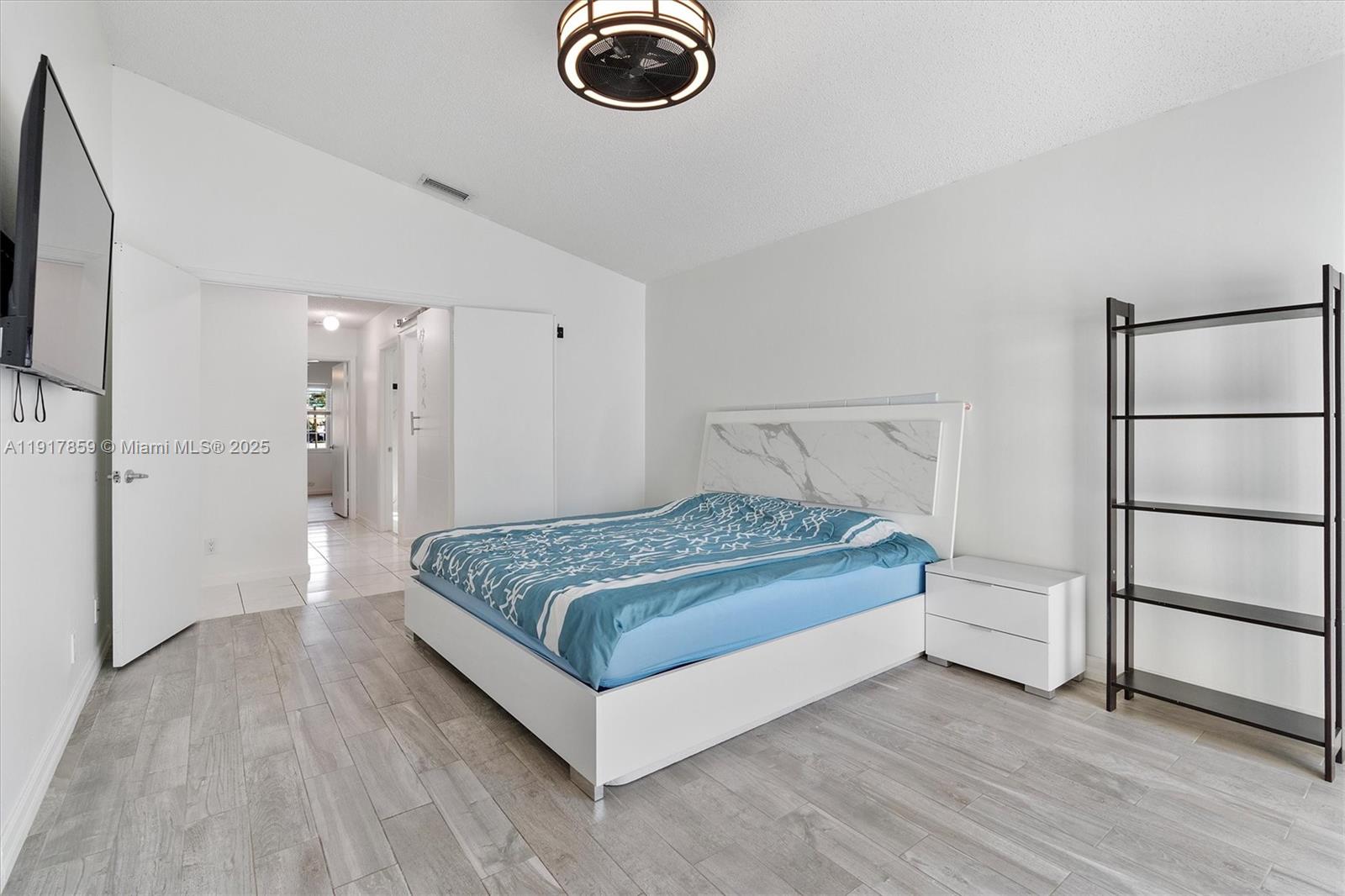 LANDINGS - Residential