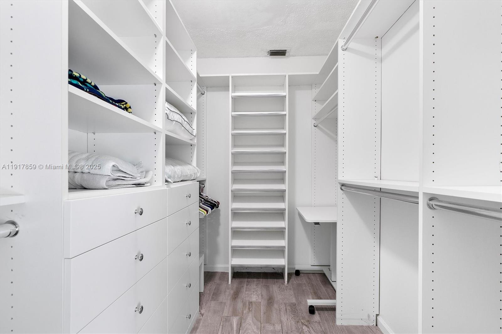 LANDINGS - Residential