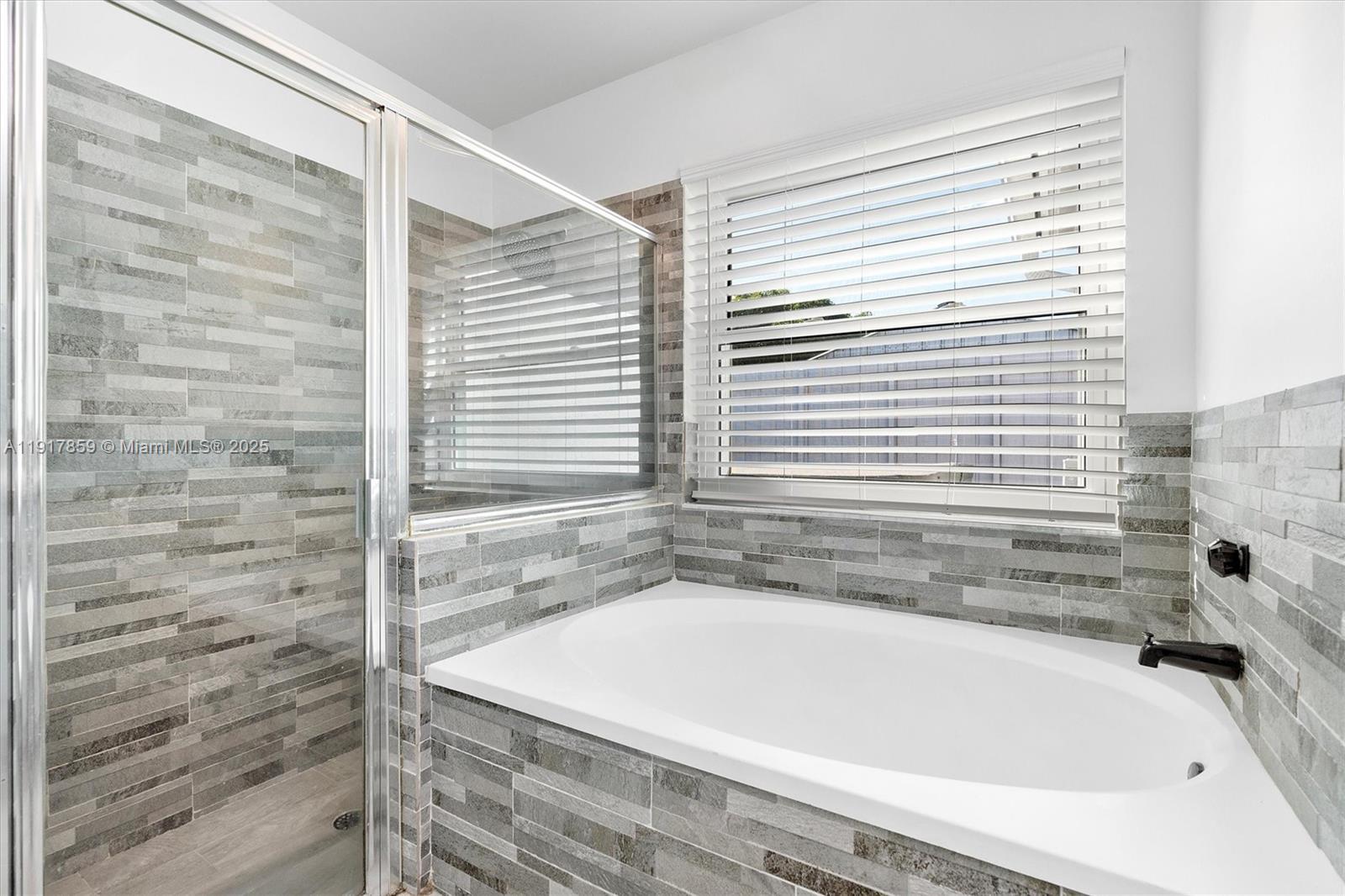 LANDINGS - Residential