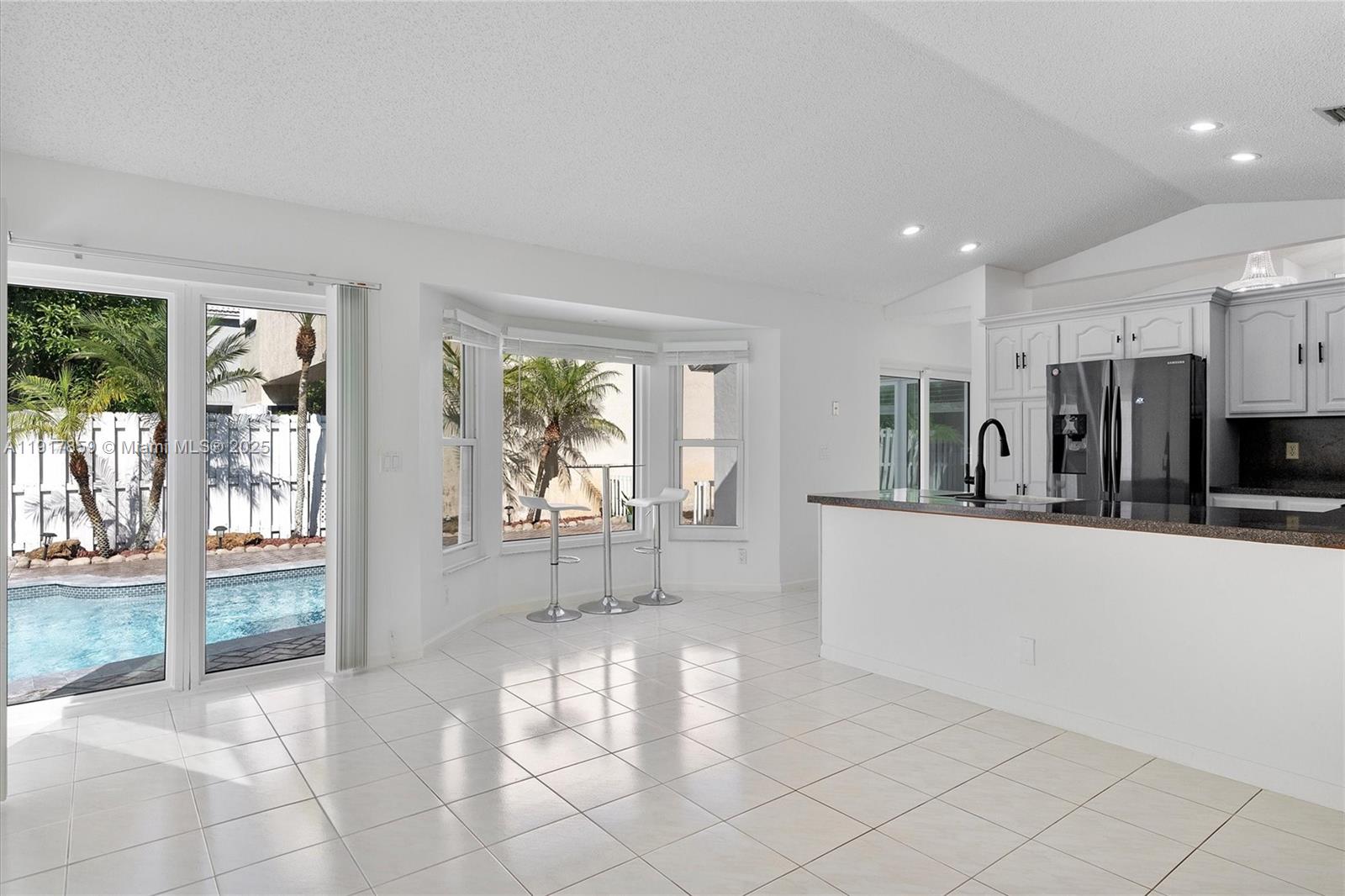 LANDINGS - Residential