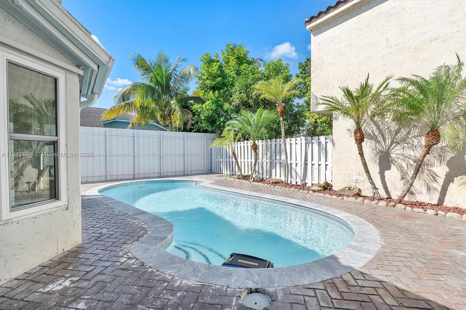 LANDINGS - Residential