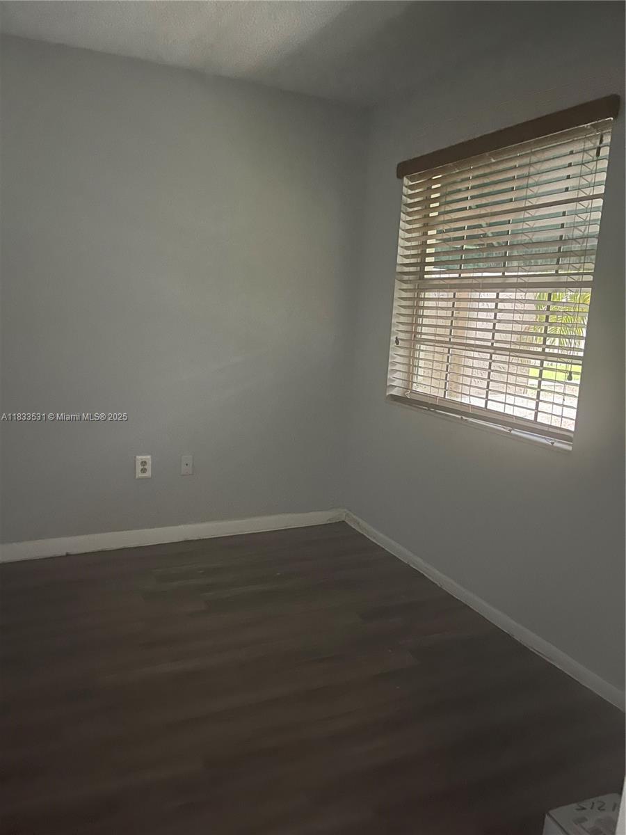 FLAMINGO GARDENS PHASE FO - Residential Lease