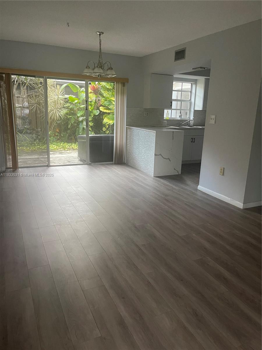 FLAMINGO GARDENS PHASE FO - Residential Lease