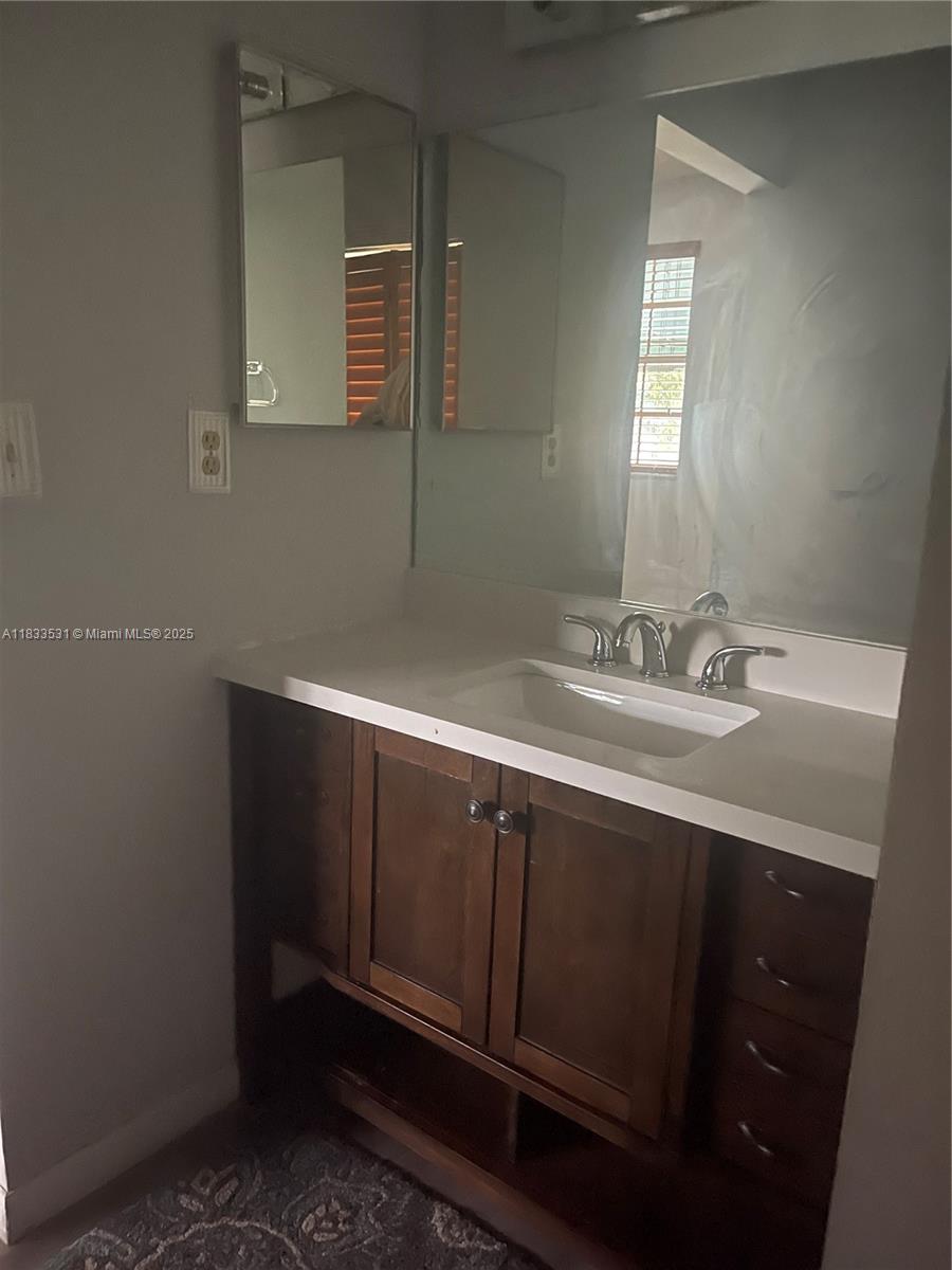 FLAMINGO GARDENS PHASE FO - Residential Lease