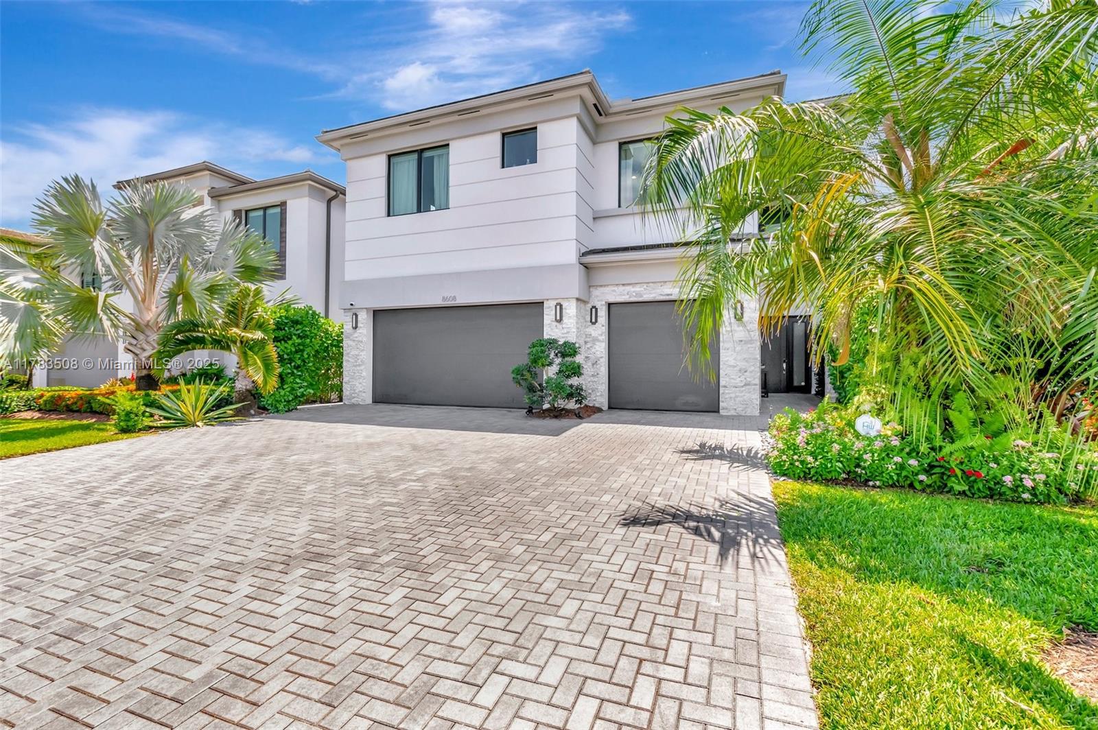 8608 Torrey Isles Ter
