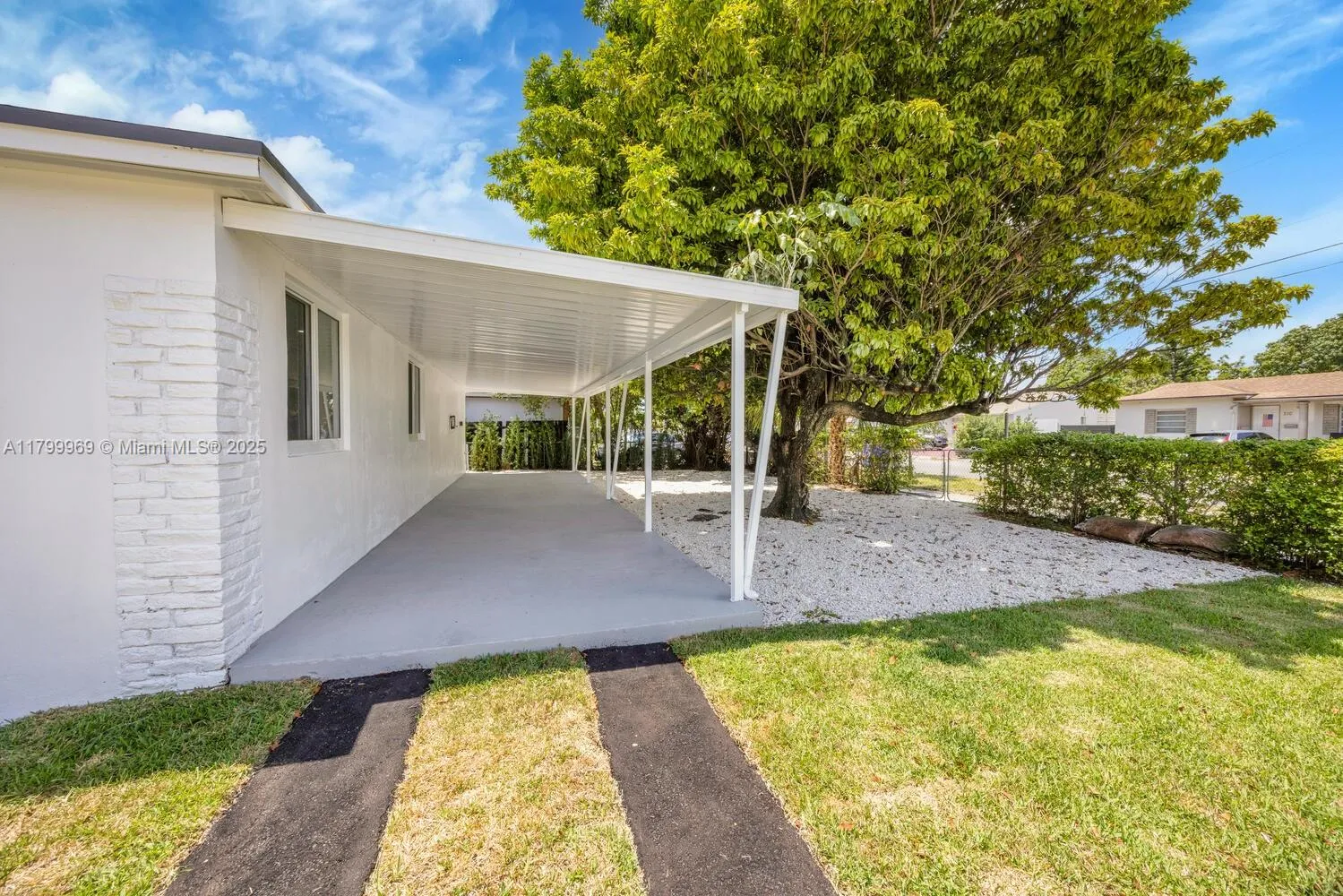 Miami, Florida 33134, United States, 4 Bedrooms Bedrooms, ,2 BathroomsBathrooms,Residential,Active,128660