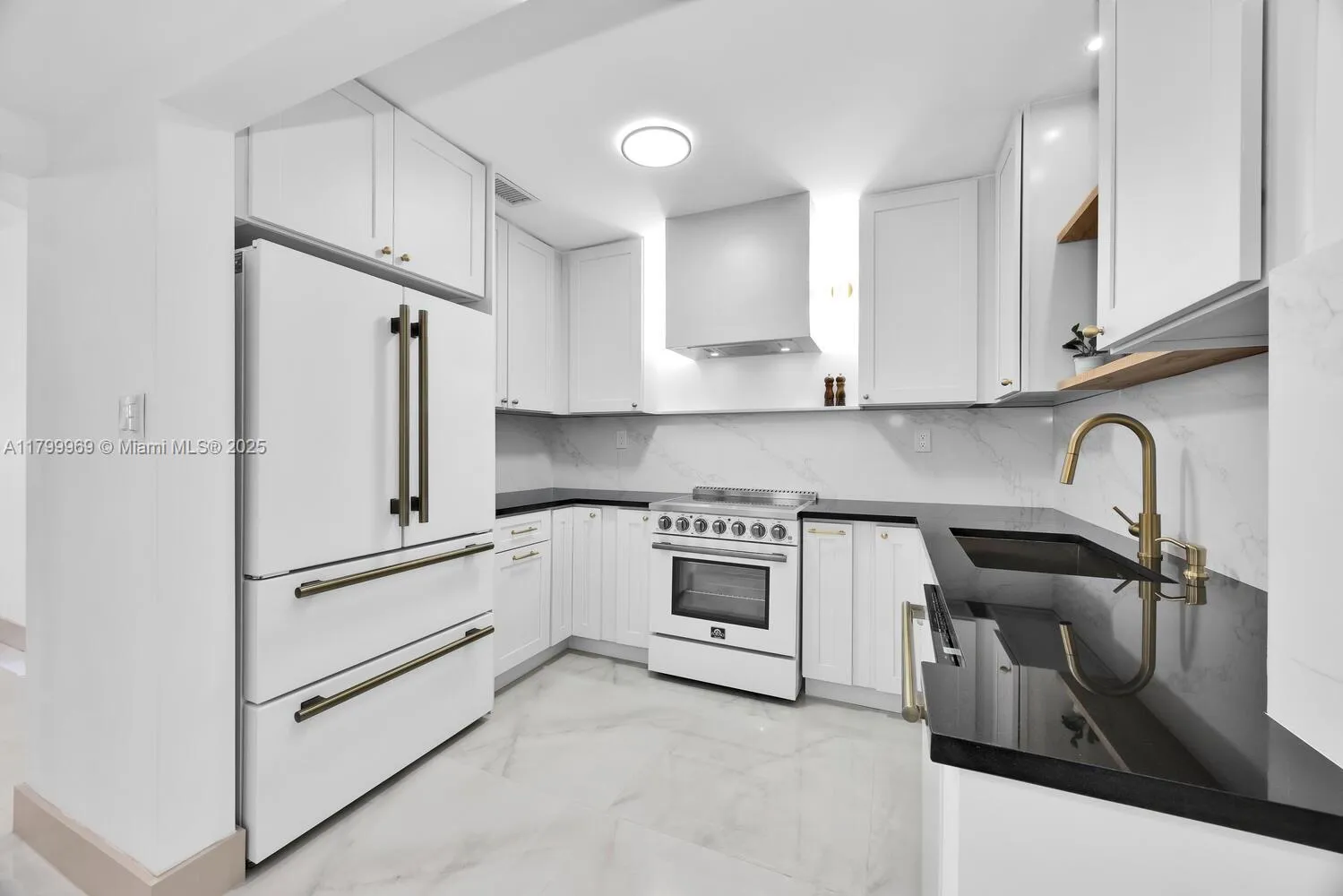 Miami, Florida 33134, United States, 4 Bedrooms Bedrooms, ,2 BathroomsBathrooms,Residential,Active,128660