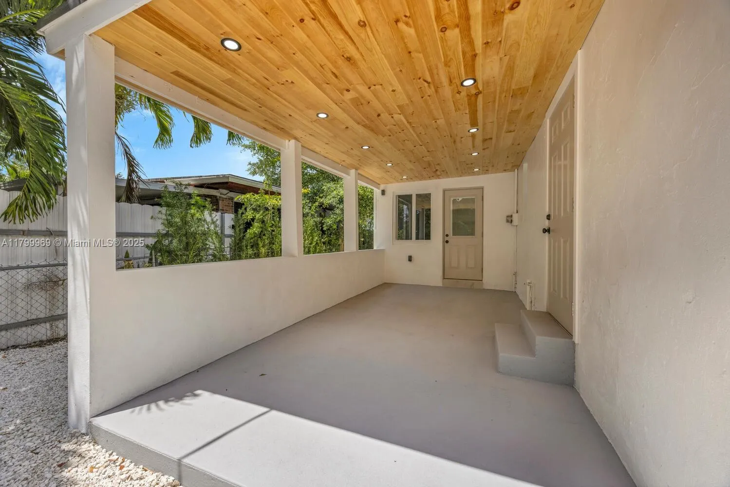 Miami, Florida 33134, United States, 4 Bedrooms Bedrooms, ,2 BathroomsBathrooms,Residential,Active,128660
