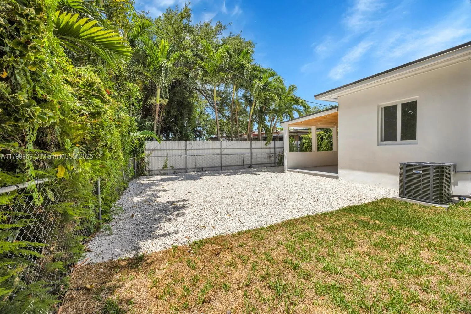 Miami, Florida 33134, United States, 4 Bedrooms Bedrooms, ,2 BathroomsBathrooms,Residential,Active,128660