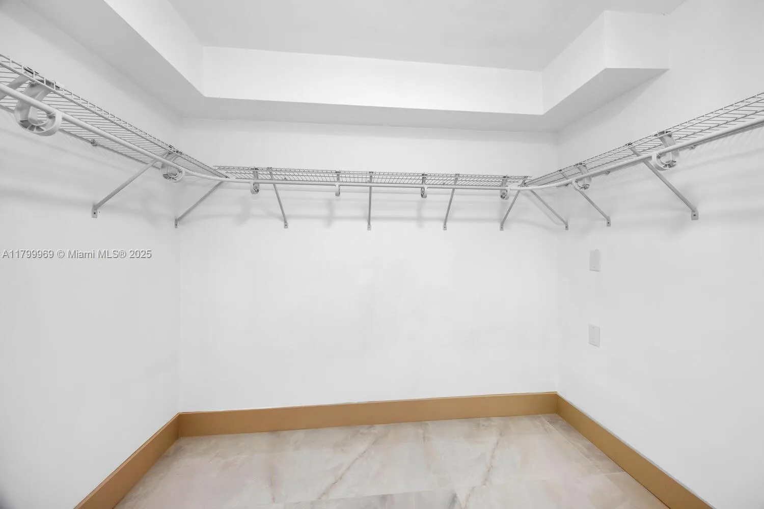 Miami, Florida 33134, United States, 4 Bedrooms Bedrooms, ,2 BathroomsBathrooms,Residential,Active,128660