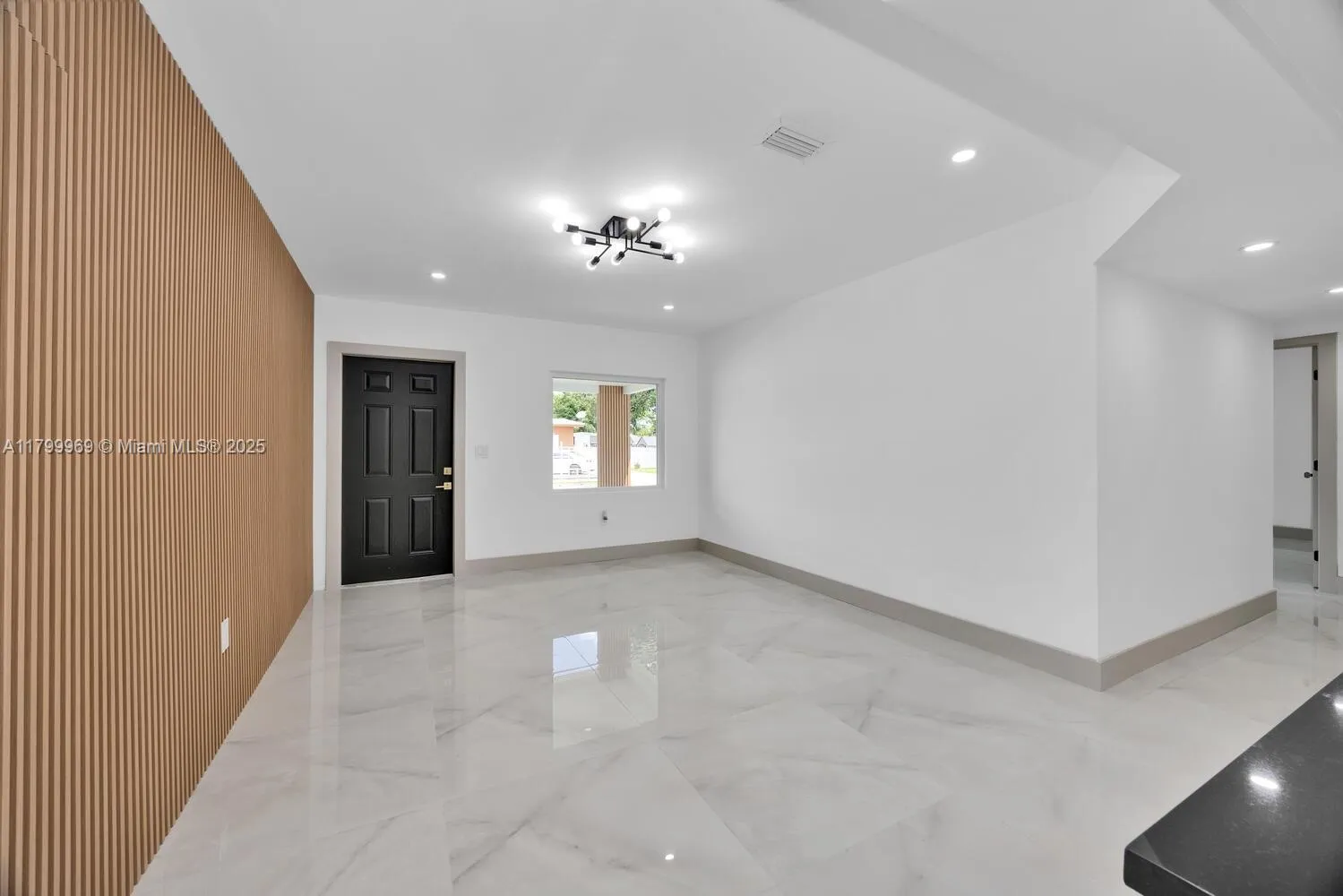 Miami, Florida 33134, United States, 4 Bedrooms Bedrooms, ,2 BathroomsBathrooms,Residential,Active,128660