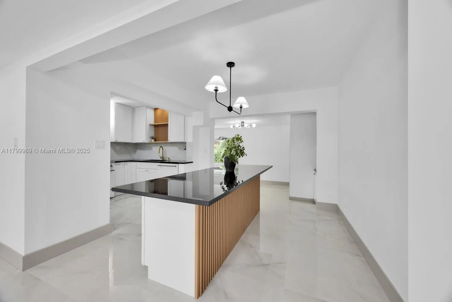 Miami, Florida 33134, United States, 4 Bedrooms Bedrooms, ,2 BathroomsBathrooms,Residential,Active,128660