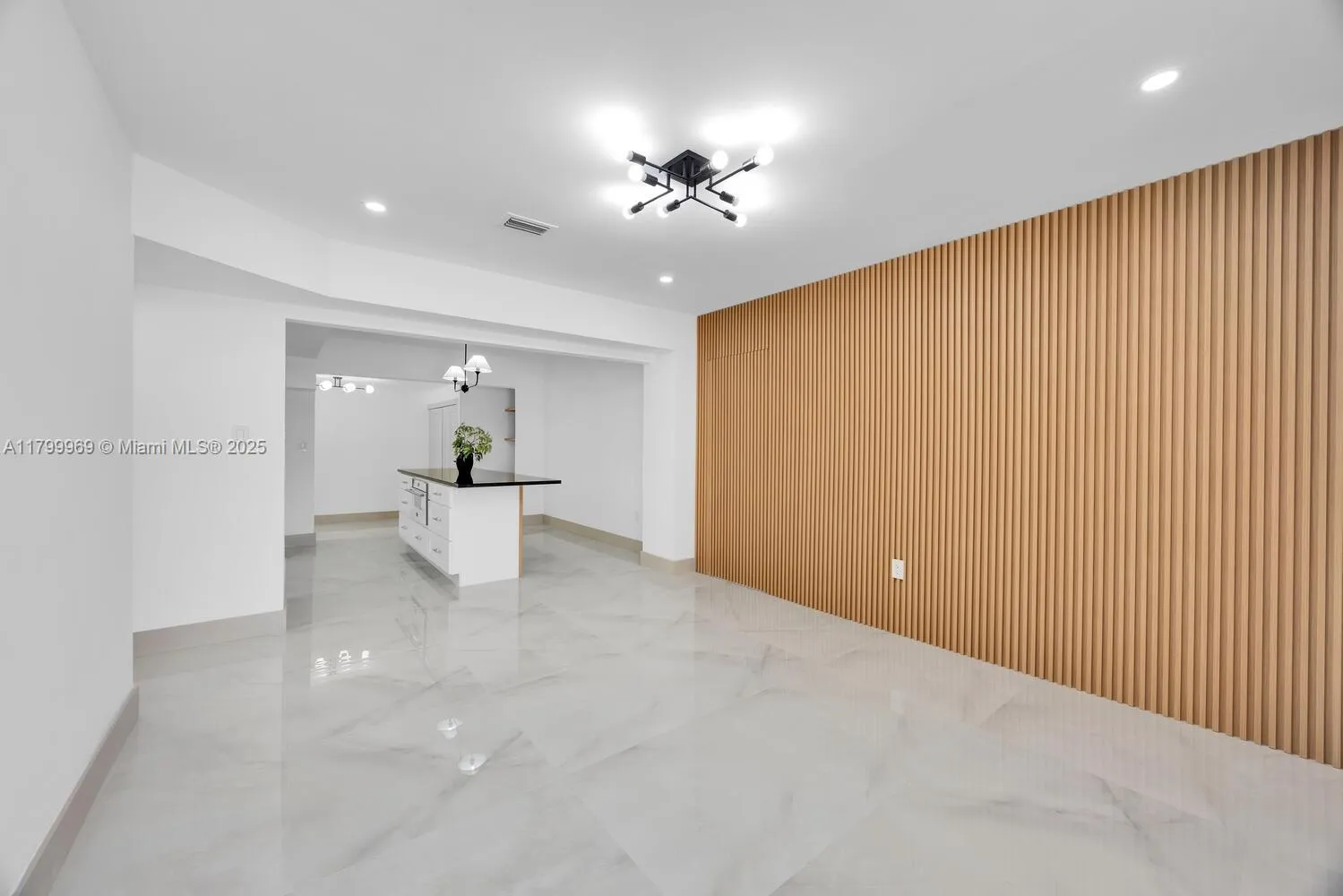 Miami, Florida 33134, United States, 4 Bedrooms Bedrooms, ,2 BathroomsBathrooms,Residential,Active,128660