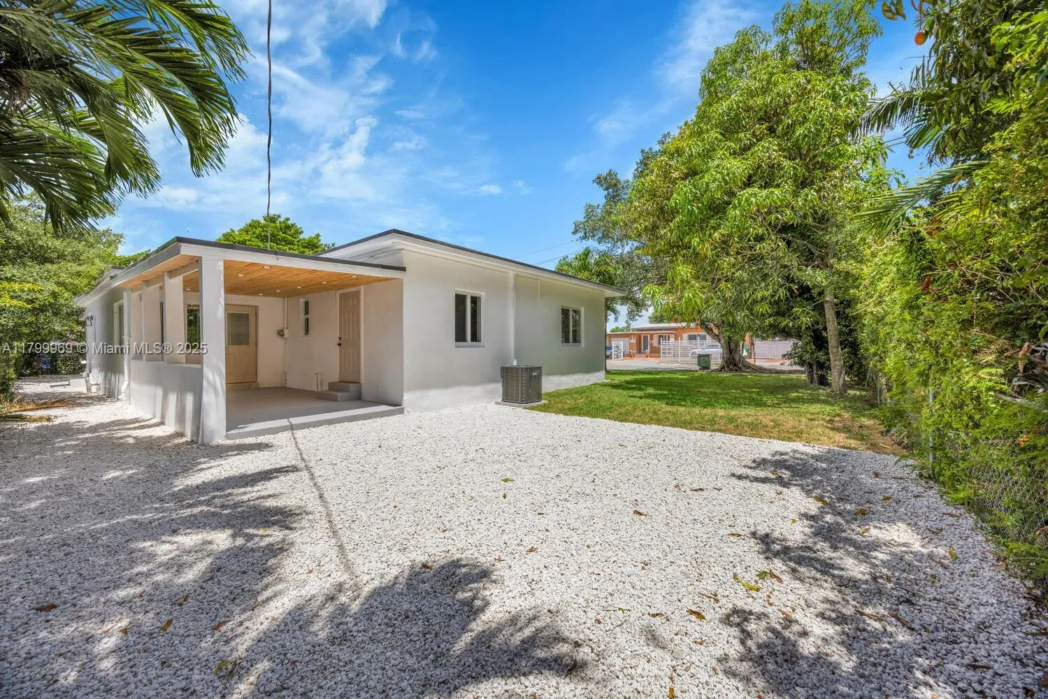 Miami, Florida 33134, United States, 4 Bedrooms Bedrooms, ,2 BathroomsBathrooms,Residential,Active,128660