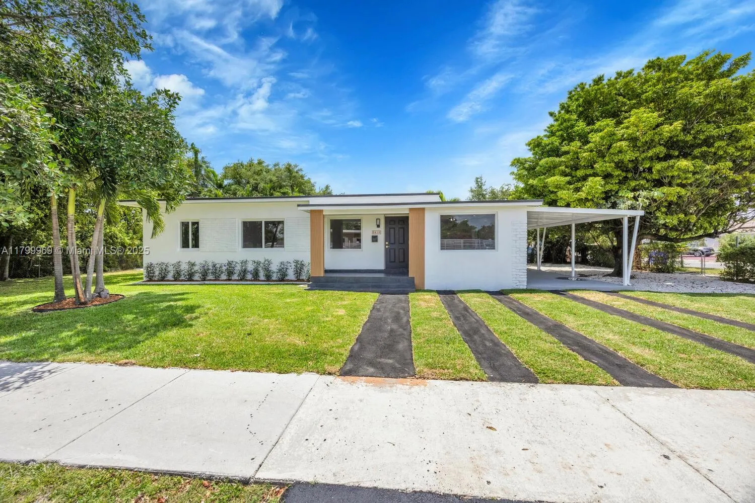 Miami, Florida 33134, United States, 4 Bedrooms Bedrooms, ,2 BathroomsBathrooms,Residential,Active,128660