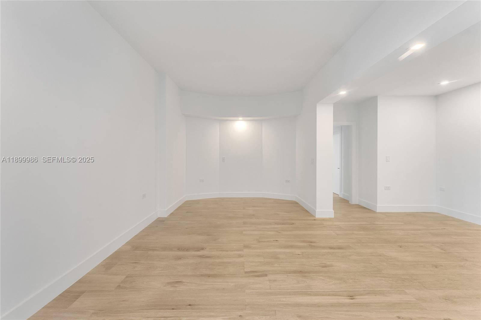 BRICKELL KEY - Residential