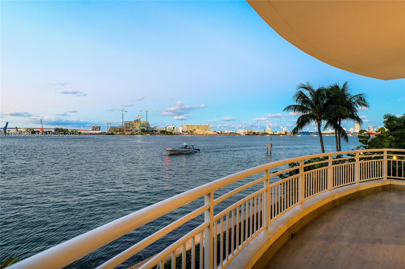 BRICKELL KEY - Residential