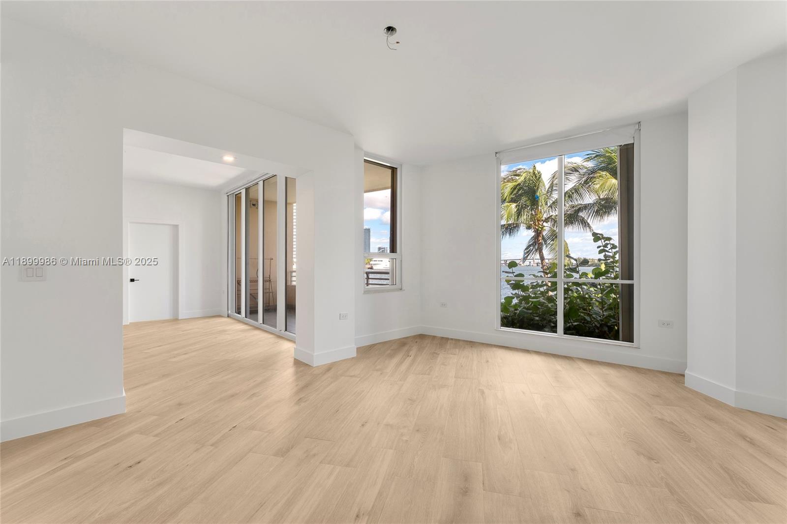 BRICKELL KEY - Residential