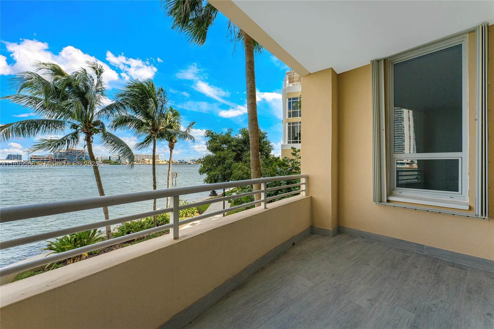 BRICKELL KEY - Residential