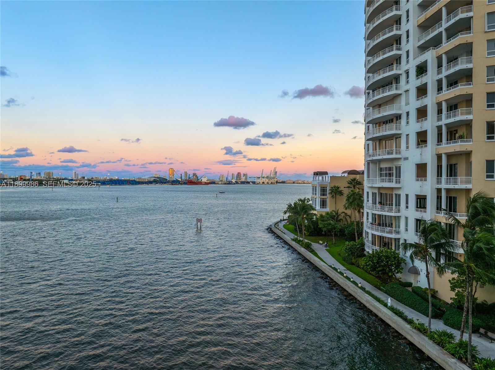 BRICKELL KEY - Residential