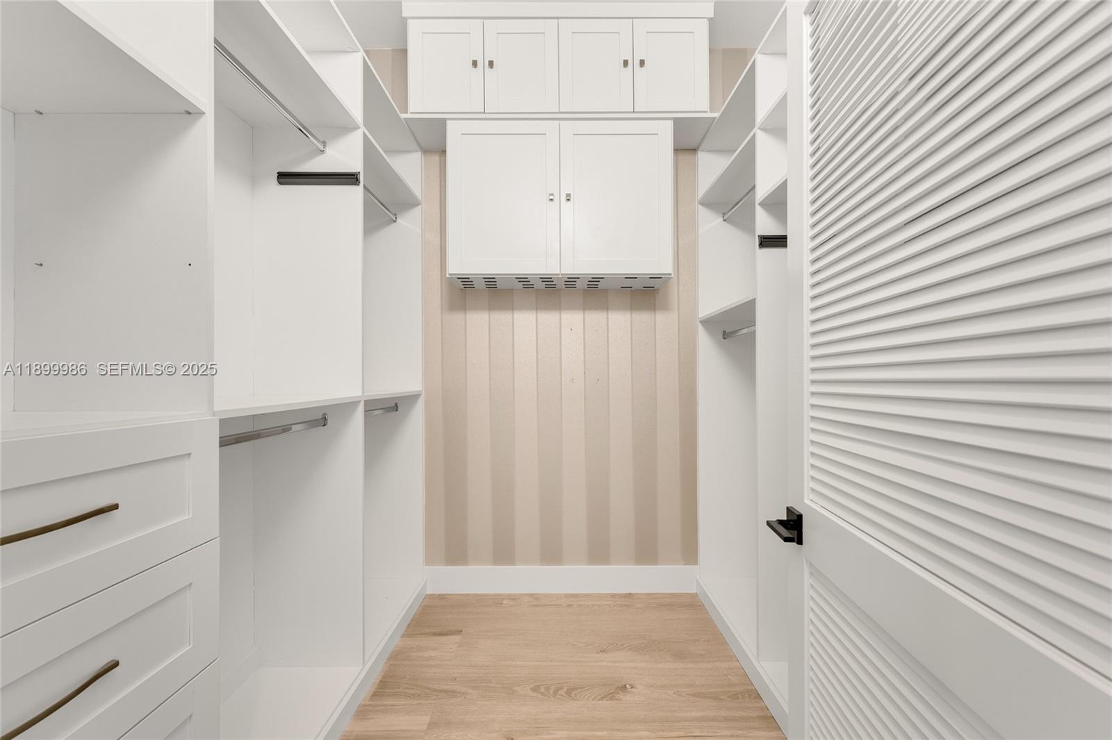 BRICKELL KEY - Residential