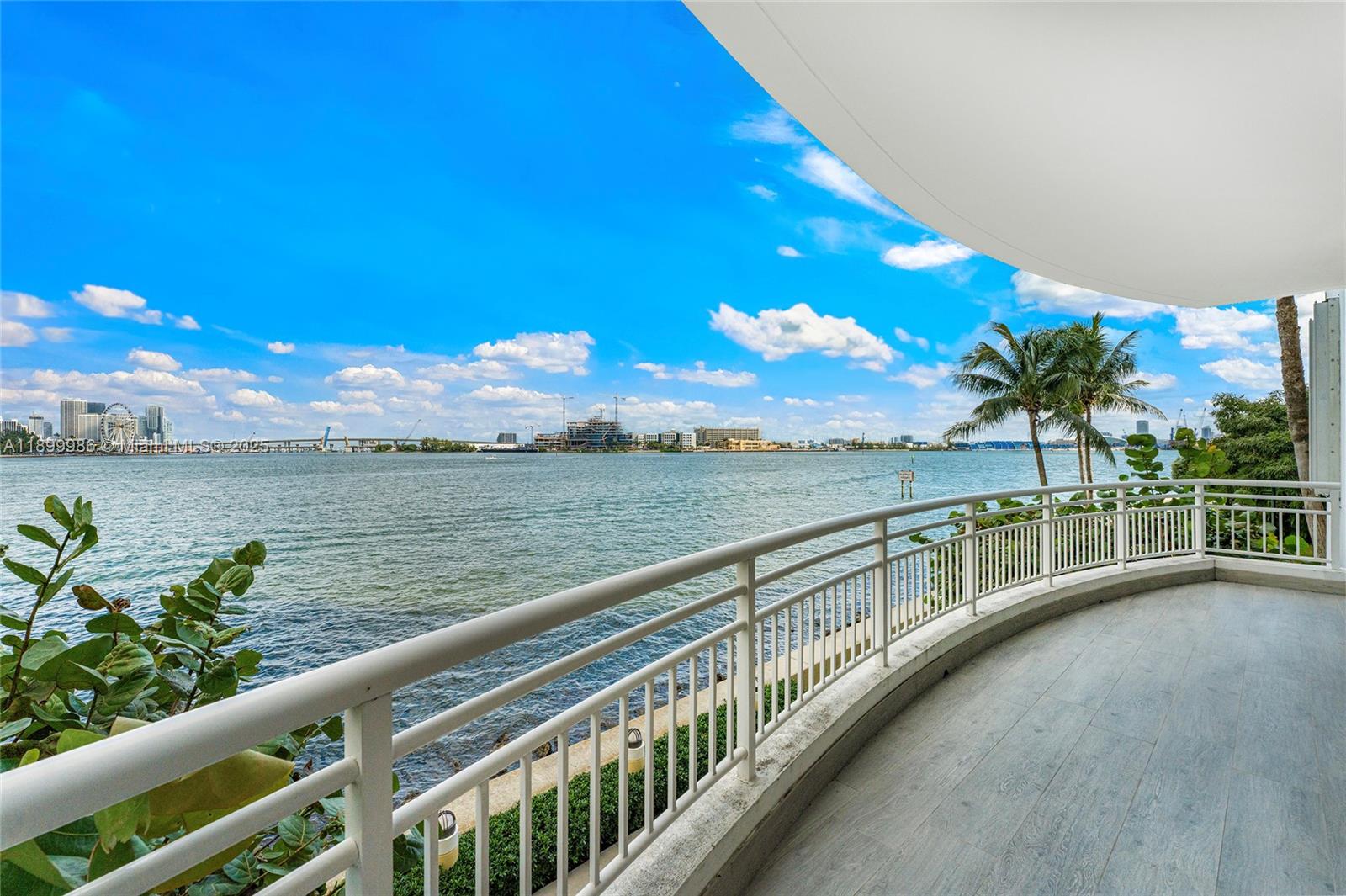 BRICKELL KEY - Residential