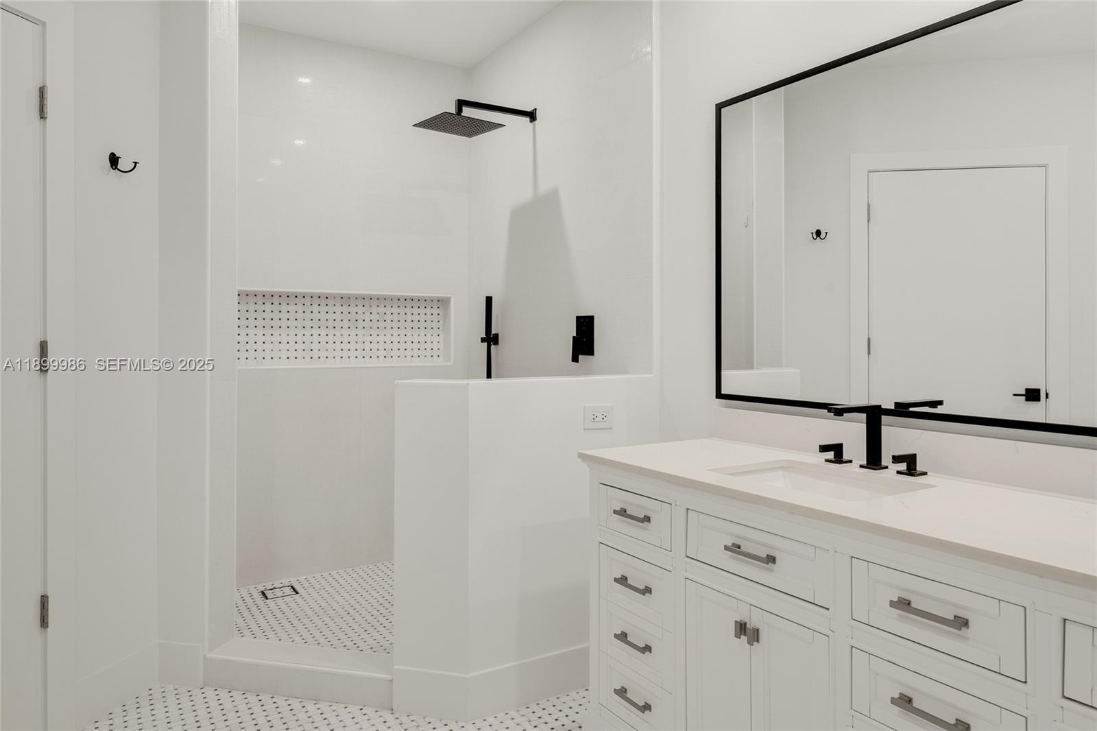 BRICKELL KEY - Residential