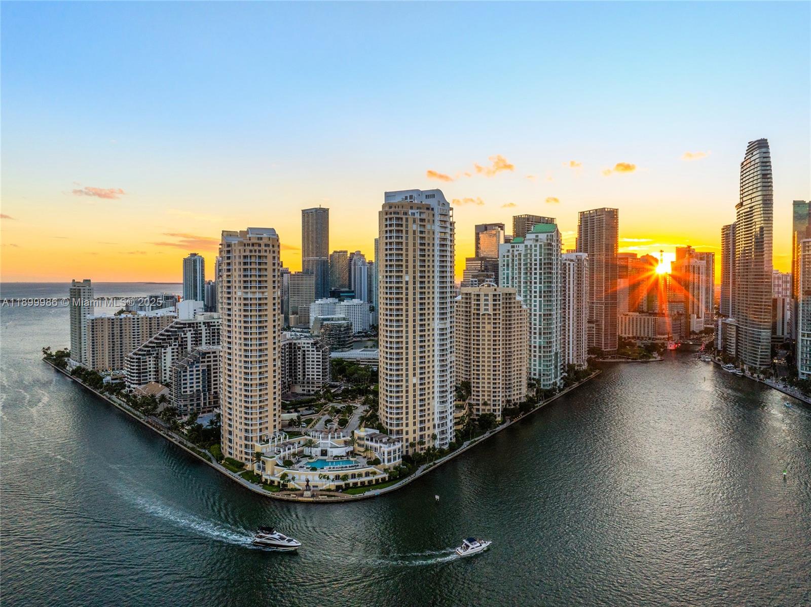 BRICKELL KEY - Residential