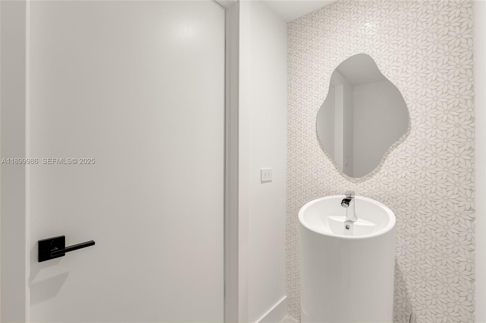 BRICKELL KEY - Residential