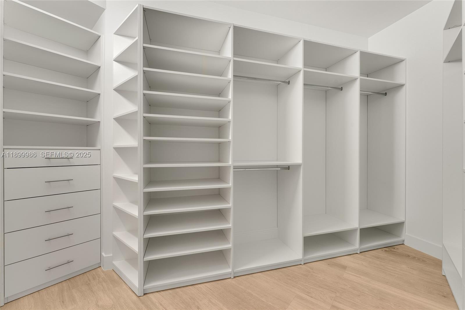 BRICKELL KEY - Residential