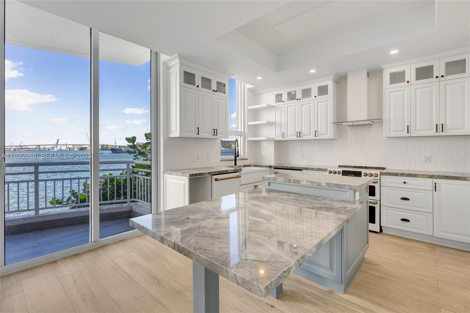 BRICKELL KEY - Residential