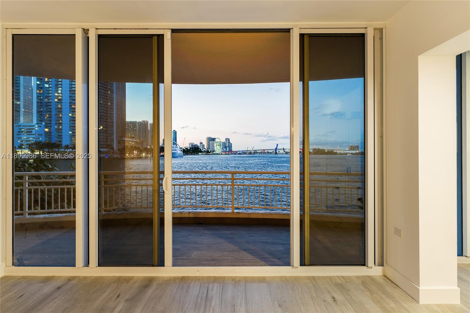 BRICKELL KEY - Residential