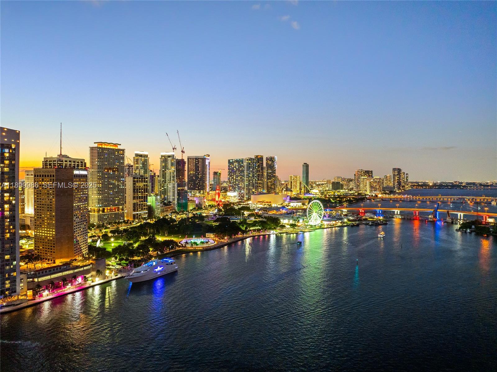 BRICKELL KEY - Residential