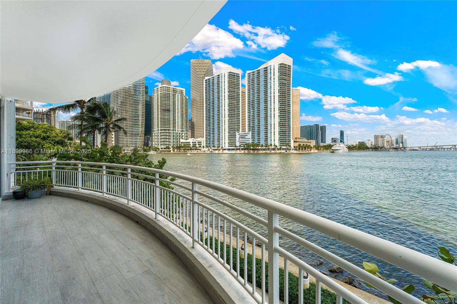 BRICKELL KEY - Residential