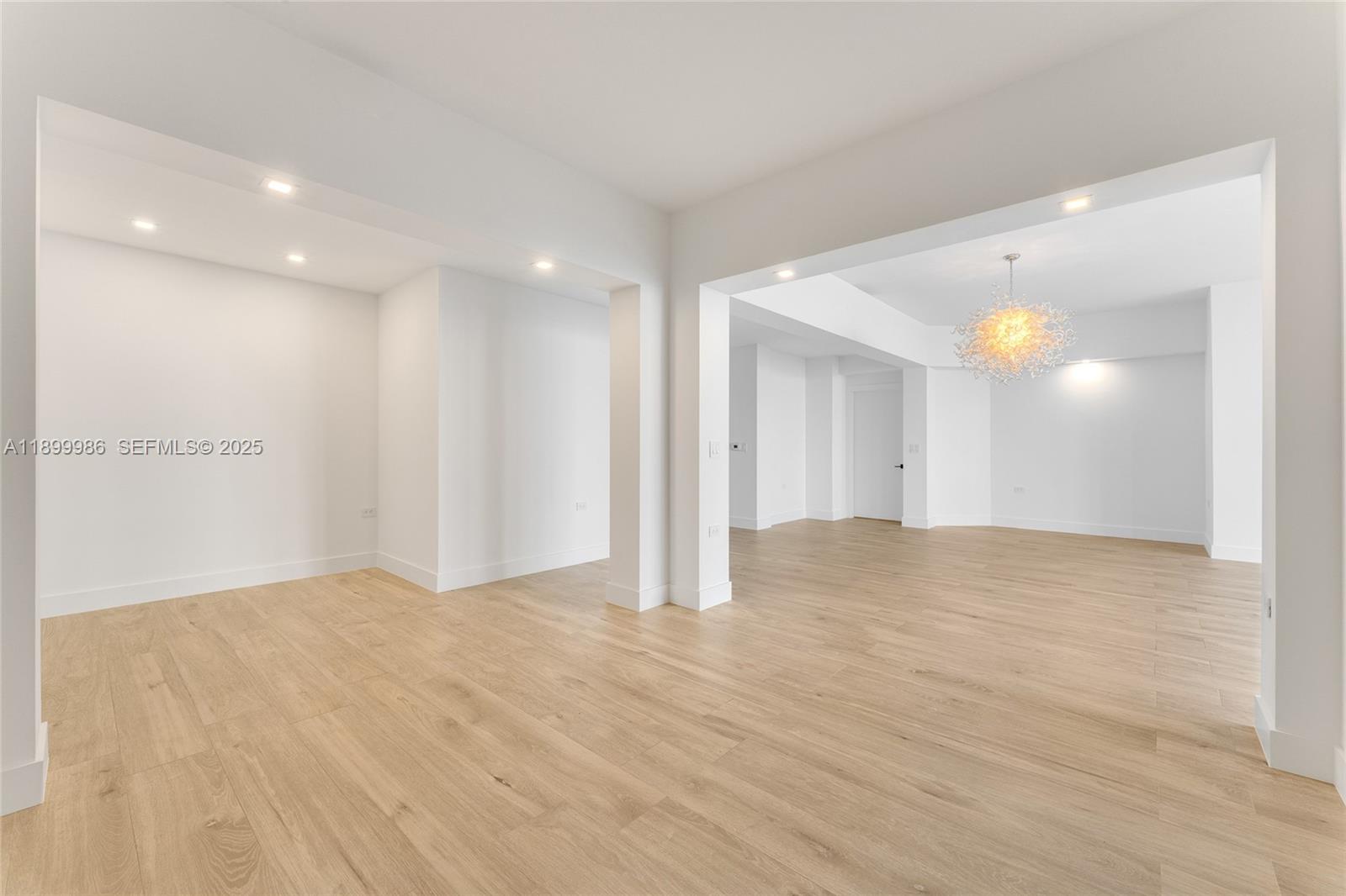 BRICKELL KEY - Residential