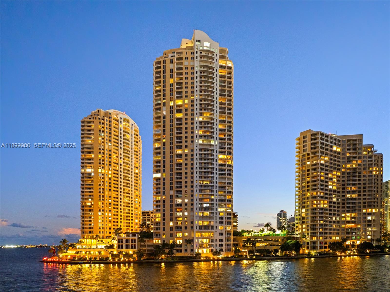 BRICKELL KEY - Residential