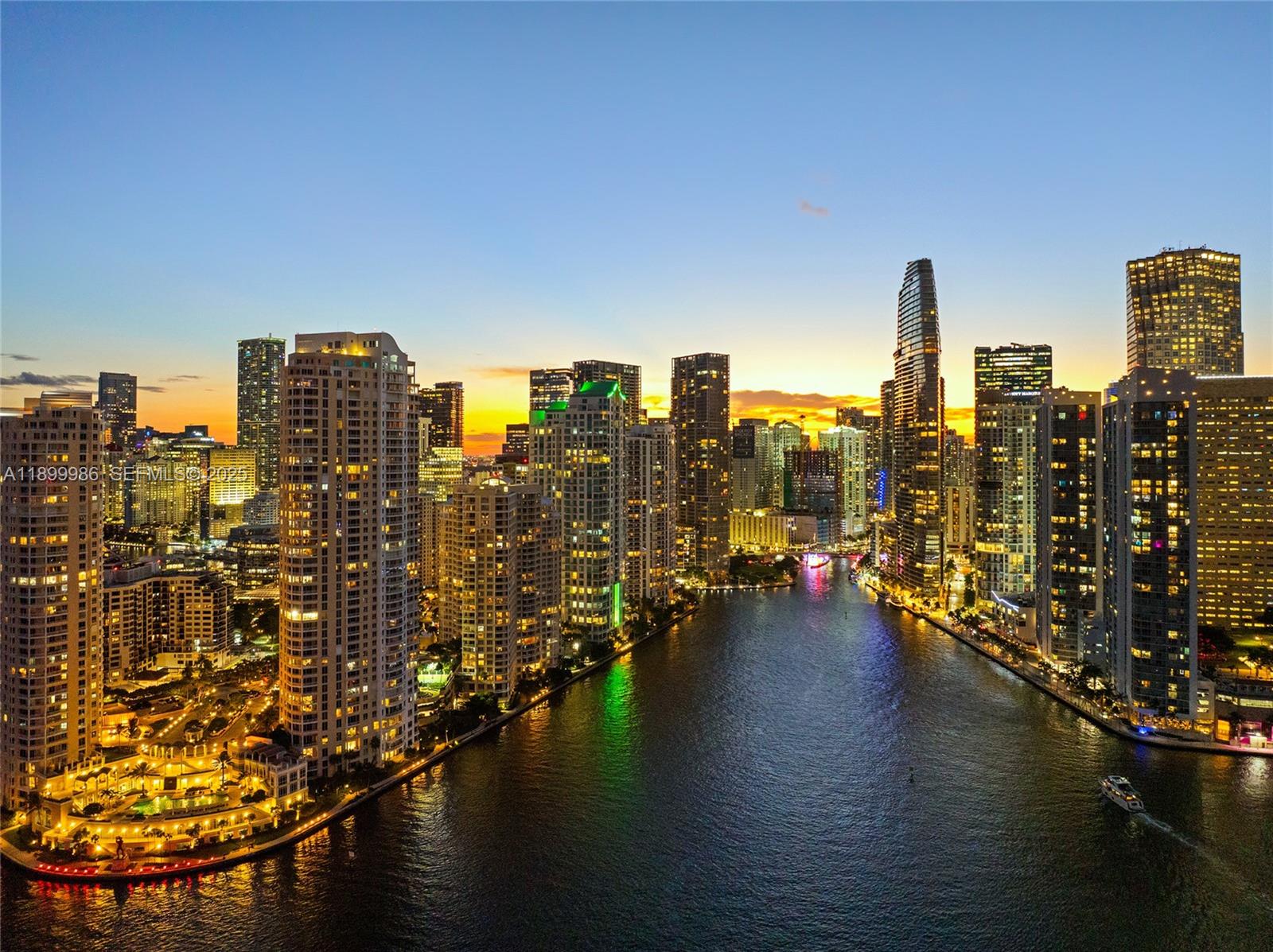 BRICKELL KEY - Residential