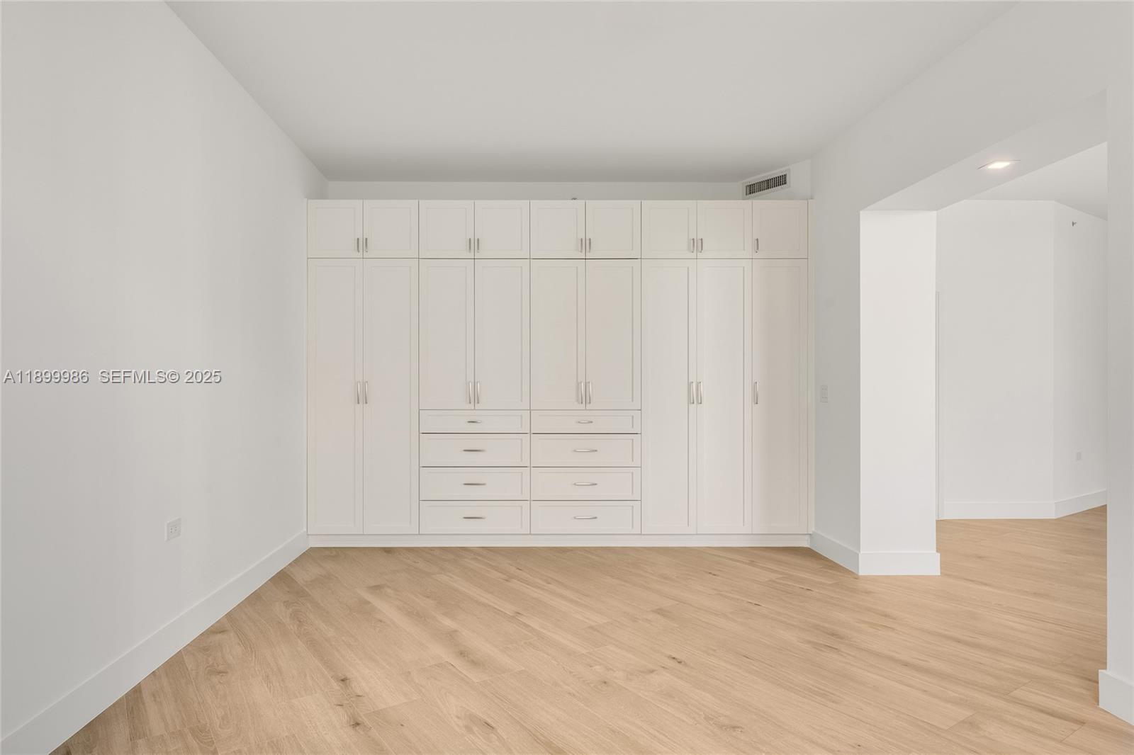 BRICKELL KEY - Residential