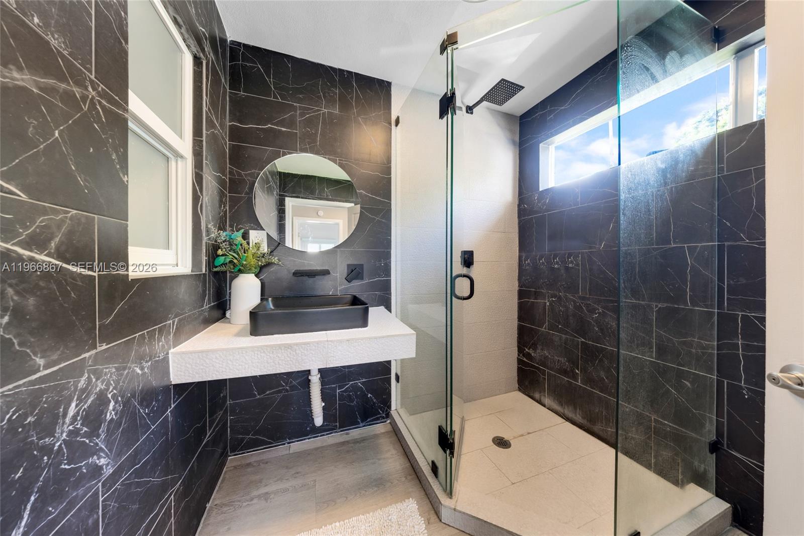 PARK ROAD MANOR - Residential