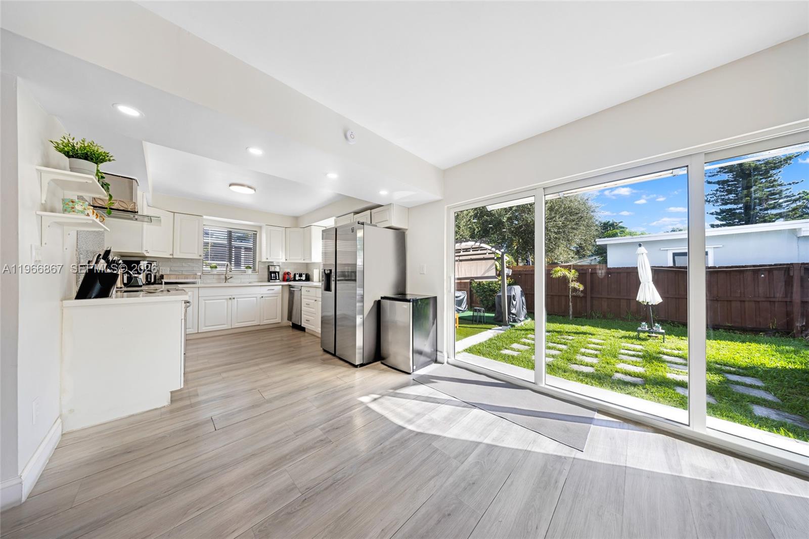 PARK ROAD MANOR - Residential