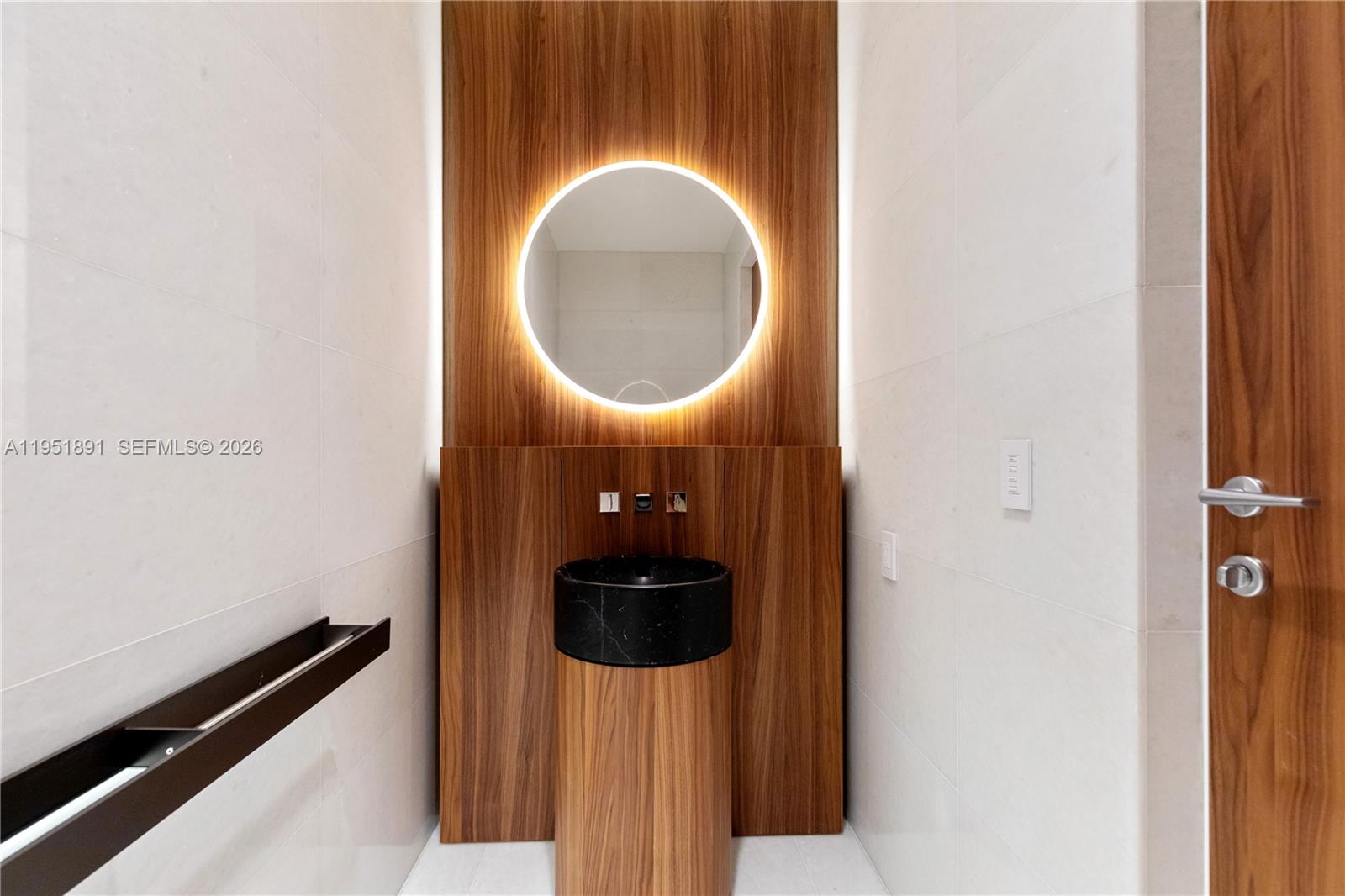 Vita Grove Isle - Residential