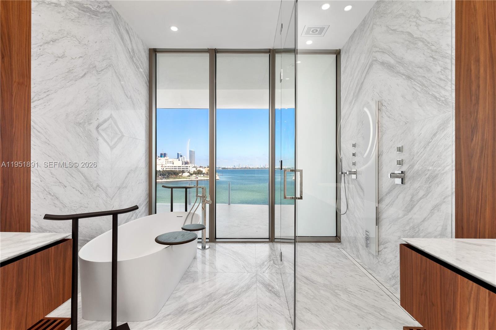 Vita Grove Isle - Residential