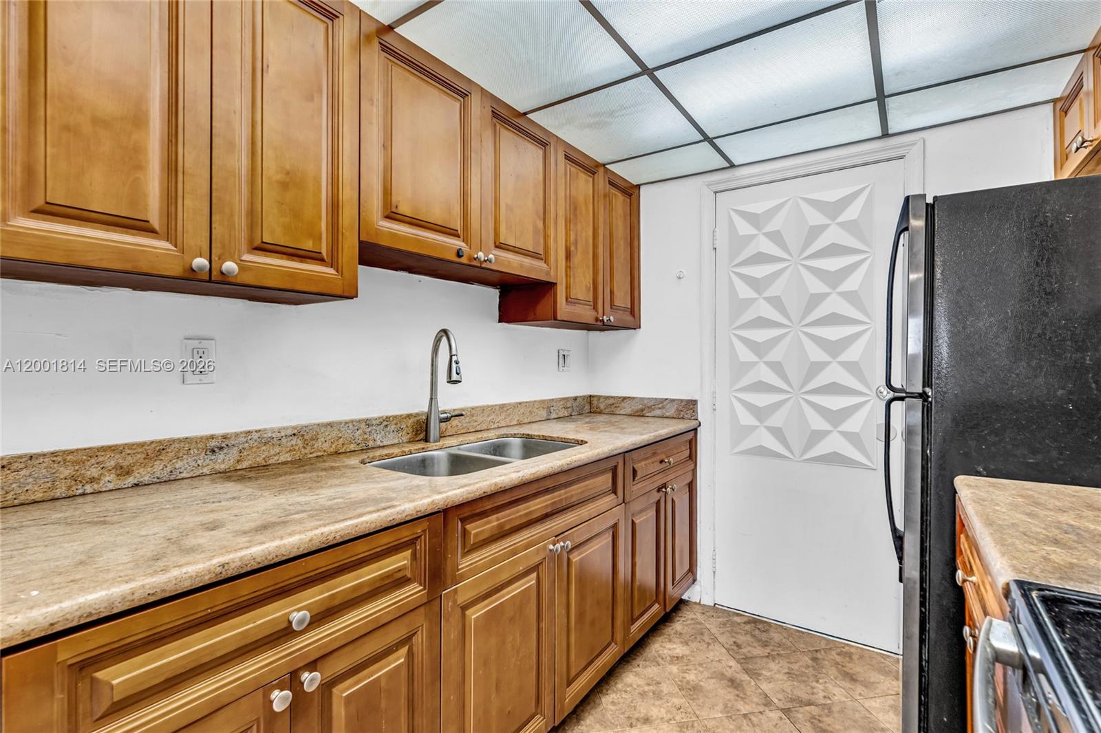 LEISURE BEACH CONDO - Residential