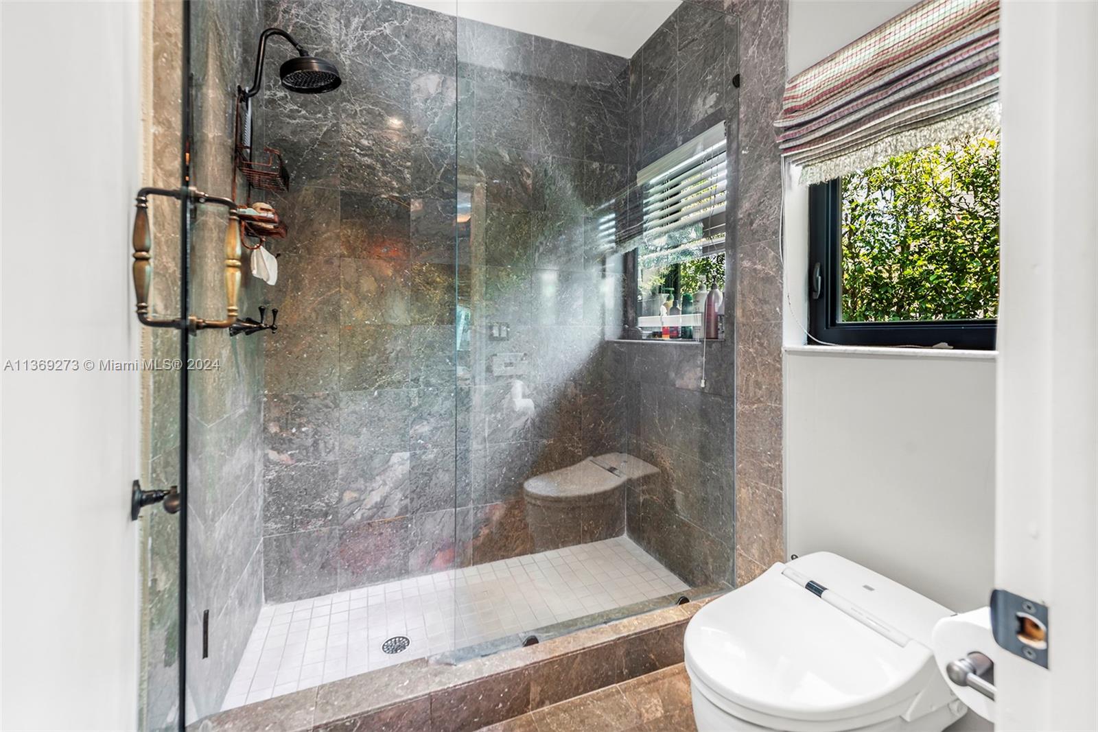 EASTERN SHORES 1ST ADDN - Residential