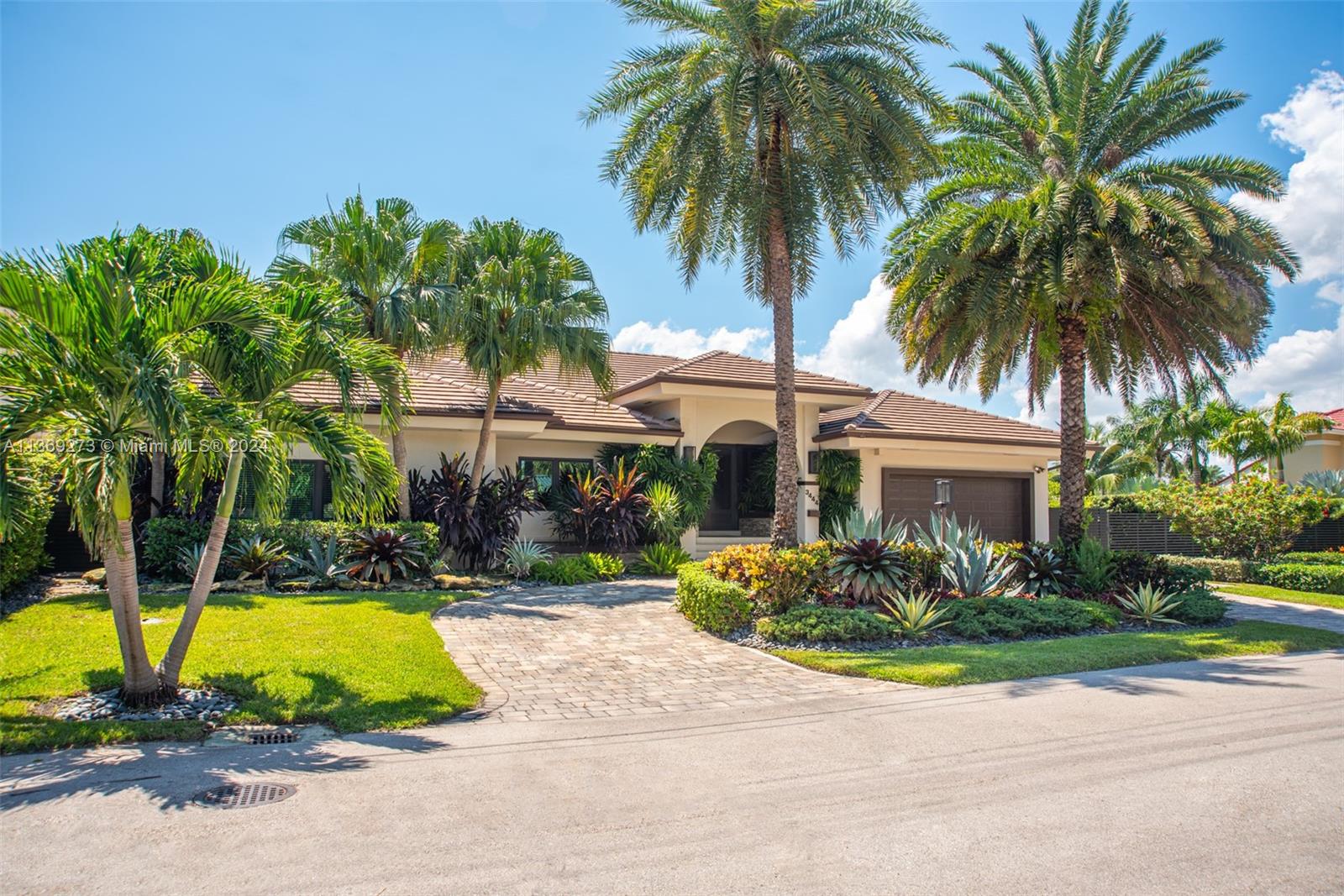 EASTERN SHORES 1ST ADDN - Residential