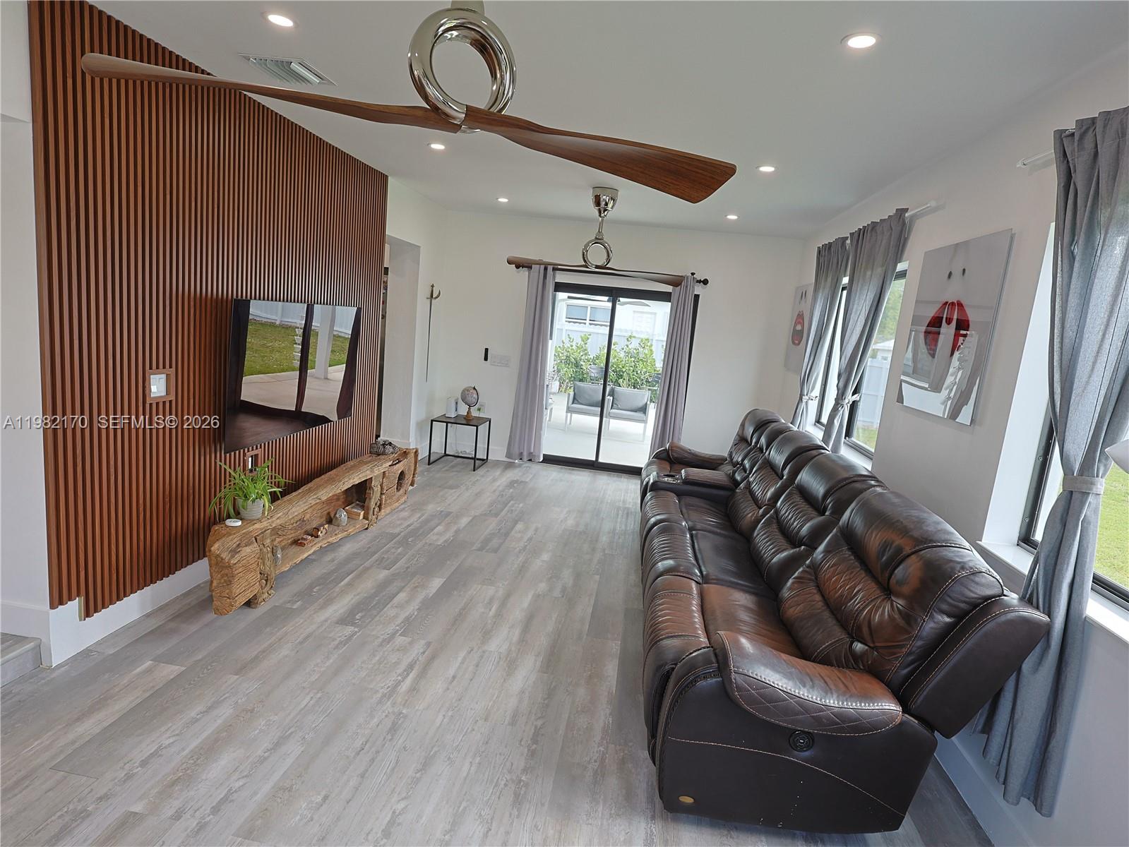 CUTLER RIDGE SEC 3 - Residential