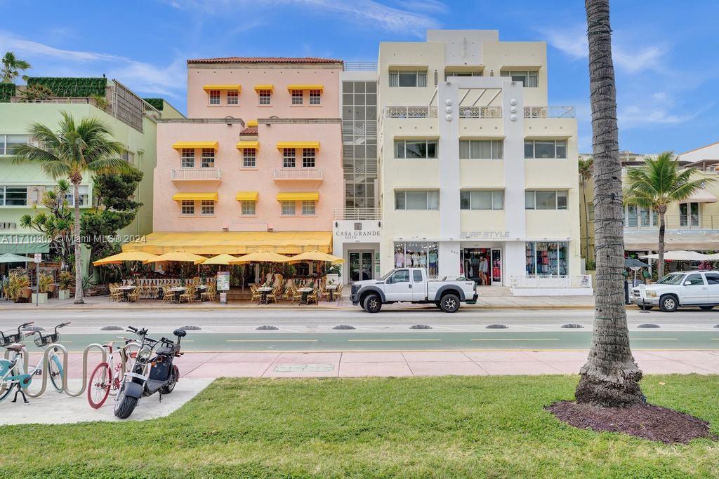 Property for Sale at 834 Ocean Dr 306, Miami Beach, Miami-Dade County, Florida - Bedrooms: 1 
Bathrooms: 1  - $400,000